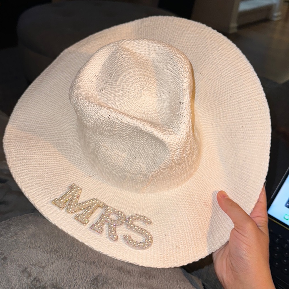“Mrs” white cowboy hat, from Boot Barn!